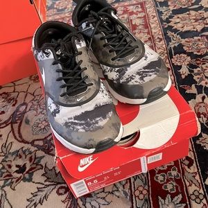 Cute nike shoes for women